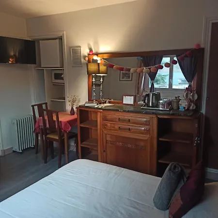 לינה וארוחת בוקר 2 D'hotes Au Bord De L'eure - 1 Lit Double Et 1 Lit Simple-3 Pers- Sanitaire Commun